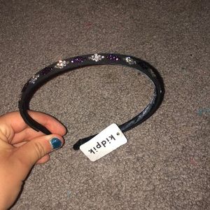 A gemstone headband
